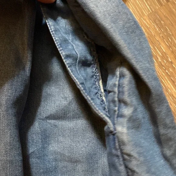 GAP Ladies shorts Blue chambray, size Small/medium - Picture 4 of 6